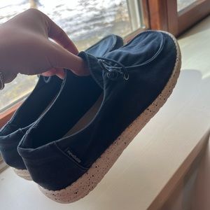 Hey Dude Wendy Navy Women’s Size 12